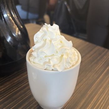 Le Peep - Hot Chocolate - Breakfast & Brunch Near Me - Edison, New Jersey