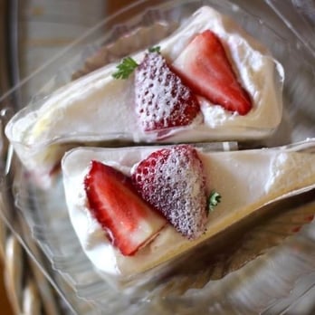 Cream Pan - Strawberry short cake - Bakeries Near Me - Tustin, California Cream Pan - Strawberry short cake - Bakeries Near Me - Tustin, California