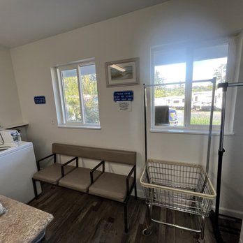 Devils Lake RV Park - RV Parks Near Me - Lincoln City, Oregon Devils Lake RV Park - RV Parks Near Me - Lincoln City, Oregon