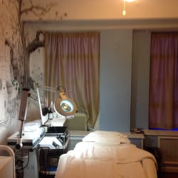 Kelly Inc Electrolysis - Stephanie's room