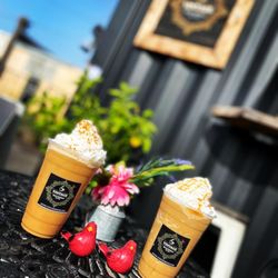 Vintage Hot & Cold Brew - Blended Coconut Dolce & Blended Caramel Macchiato