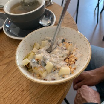 Hermann Eicke - Chia porridge - Cafes Near Me - Berlin, BE