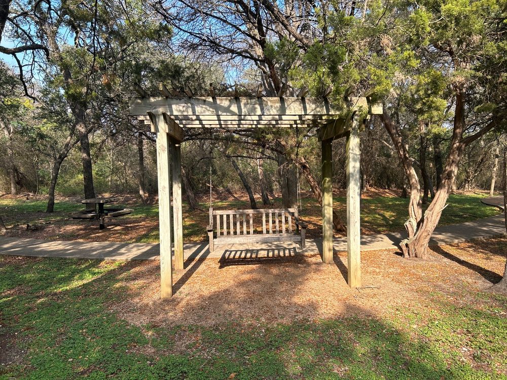 Amber Oaks Park Logo