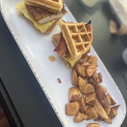 15th Street Tavern - Hot Honey Chicken Sliders