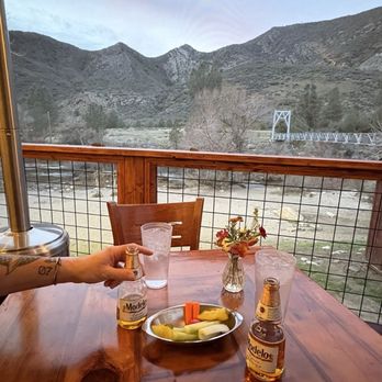 Johnny McNally’s Fairview Lodge - Patio overlooking the river - American Near Me - Kernville, California