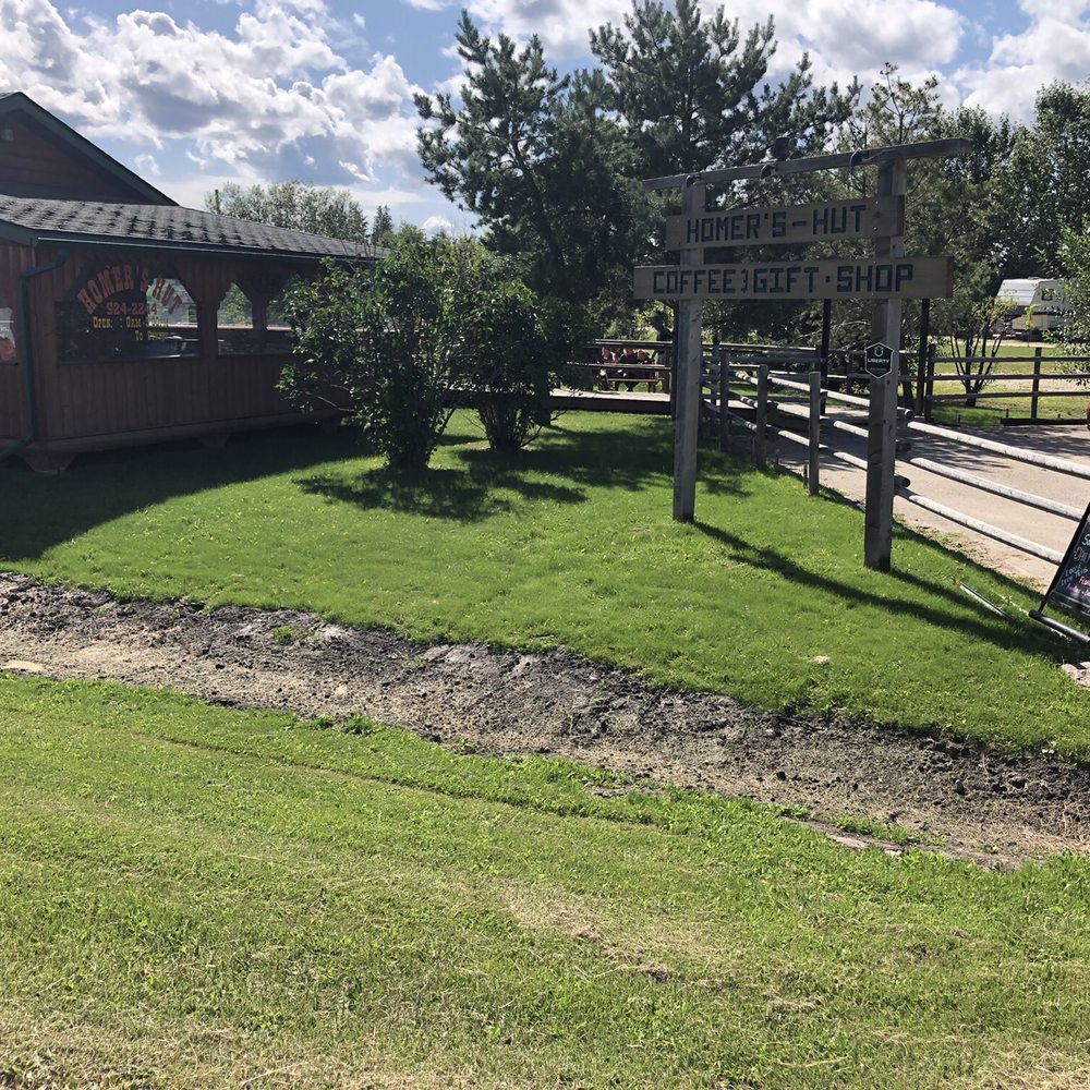 Homers Hut - Homer's Hut - Hotels Near Me - Alberta Beach, Alberta