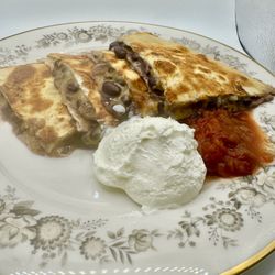 Bean and cheese Quesadillas 
5 Quesadillas included
* Vegetarian