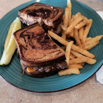 Big Skillet Restaurant - Patty melt! - Breakfast & Brunch Near Me - Elgin, Illinois