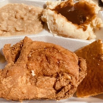 Sista's Kitchen - Sistas' Kitchen -- best fried chicken ever in my life!!! - Soul Food Near Me - Brunswick, Georgia