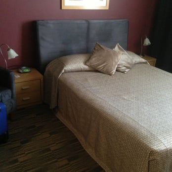 The Windsor Castle Hotel - Queen room - Hotels Near Me - East Maitland, NSW