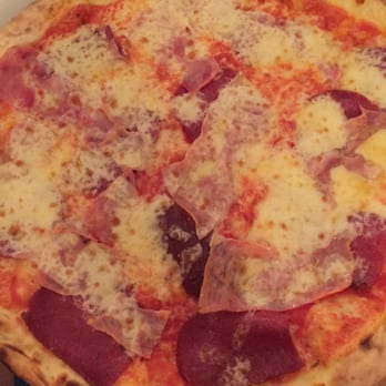 La Pizzeria - Pizza Schinken Salami - Pizza Near Me - Ingolstadt, BY