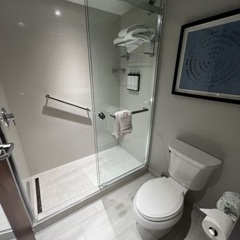 Hyatt Place Mt. Laurel - Bathroom - Hotels Near Me - Mt. Laurel, New Jersey Hyatt Place Mt. Laurel - Bathroom - Hotels Near Me - Mt. Laurel, New Jersey