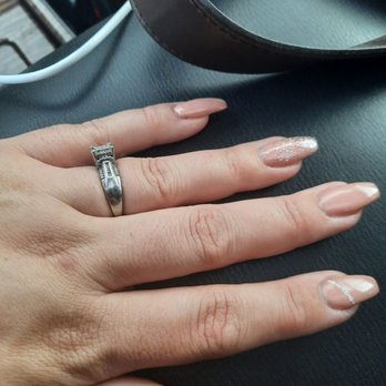 Le Nails - Crooked - Nail Salons Near Me - Auburn Hills, Michigan