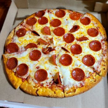 Eleo’s pizza - Large pepperoni pizza - Pizza Near Me - McKinney, Texas