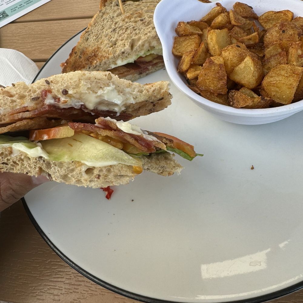 Toast City Diner - BLT with a side of breakfast potatoes - Breakfast & Brunch Near Me - Cranford, New Jersey Toast City Diner - BLT with a side of breakfast potatoes - Breakfast & Brunch Near Me - Cranford, New Jersey