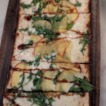 Gatsby's Landing - Flatbread - New American Near Me - Roslyn, New York