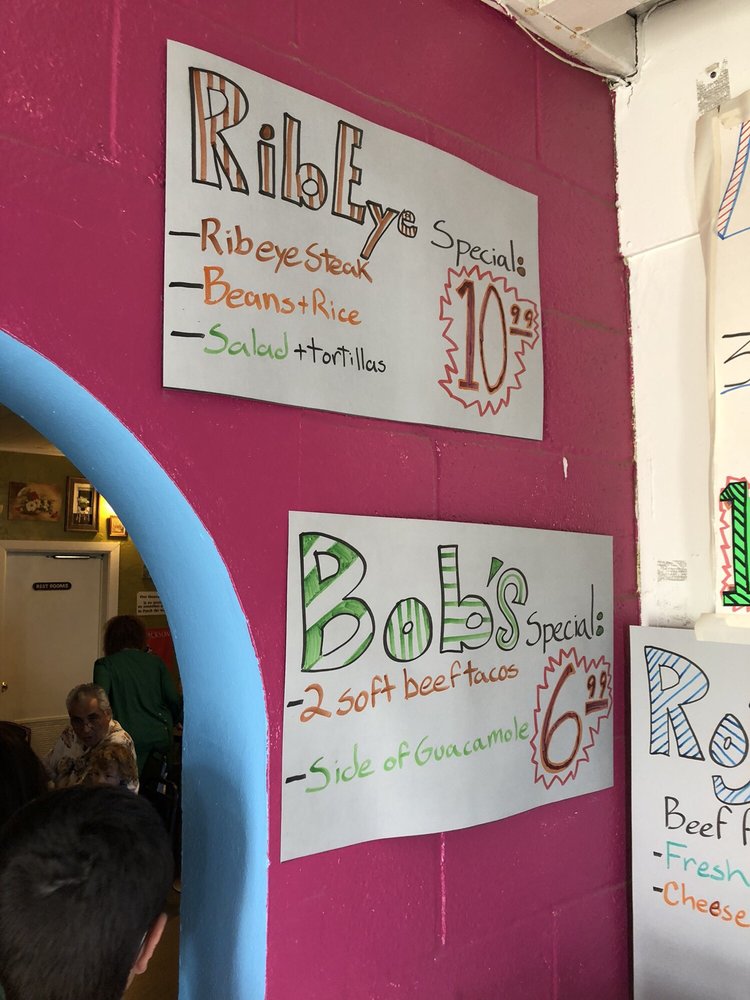 Jaliscos Cafe on West County Road