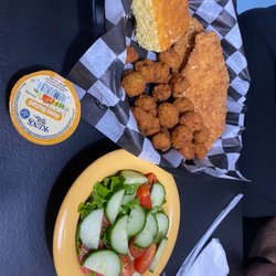 Southern Harvest Soul Food - Fried Fried Catfish with Bread Combo