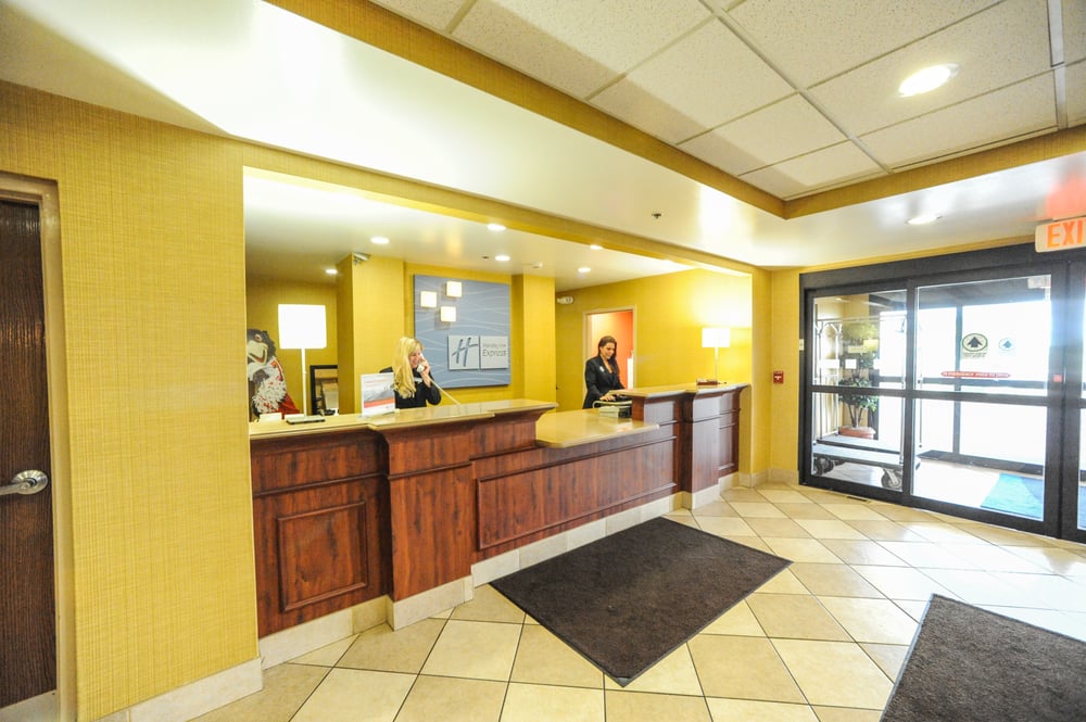 Holiday Inn Express & Suites Bowling Green