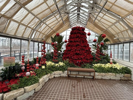 Franklin Park Conservatory and Botanical Gardens by null