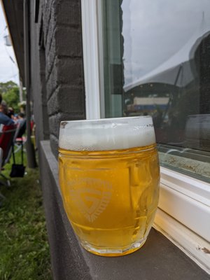 Goldfinger Brewing Company by null