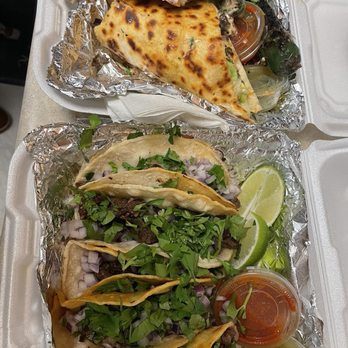 La Catrina - Asada burrito and barbacoa - Food Trucks Near Me - Albuquerque, New Mexico