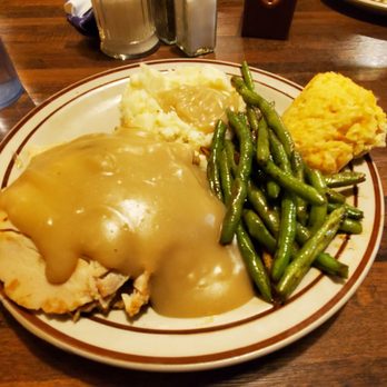 Wagon Wheel Restaurant - Thanksgiving dinner. Some of the best turkey, stuffing, green beans I've had. - American Near Me - Needles, California