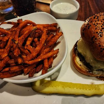 Yard House - Whiskey & aged white cheddar burger + sweet potato fries - Bars Near Me - Roseville, California Yard House - Whiskey & aged white cheddar burger + sweet potato fries - Bars Near Me - Roseville, California