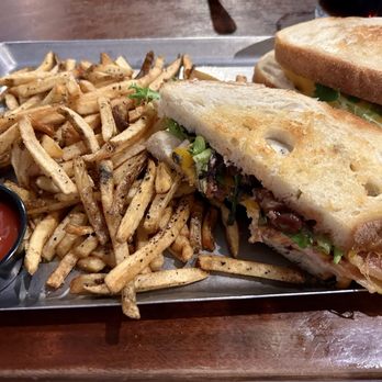 Warren's Ale House - My turkey club. I liked it a lot! - New American Near Me - Wheaton, Illinois