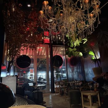 Cafe-Flor - Super cute bar/cafe with loads of space to work or chill and enjoy a coffee or cocktail. Also the music was sooooo good. 10/10 will be back - Coffee & Tea Near Me - New York, New York