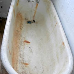 Baker Resurfacing - Old & Worn Out Bathtub
