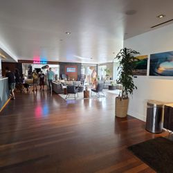 Kimpton Shorebreak Huntington Beach Resort - Lobby
