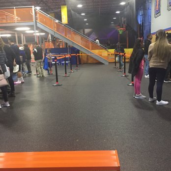 Sky Zone Trampoline Park - Trampoline Parks Near Me - Elmhurst, Illinois