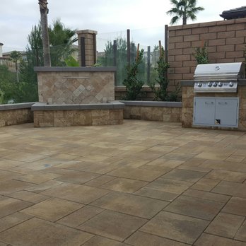 Zion Landscaping - Paver patio and fountain and built-in grill - Landscaping Near Me Zion Landscaping - Paver patio and fountain and built-in grill - Landscaping Near Me