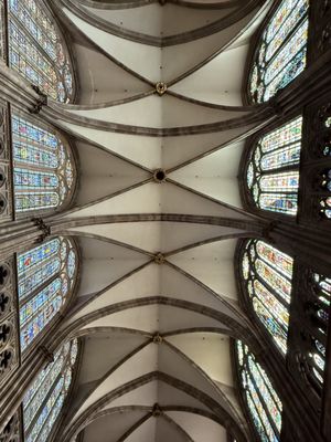 Cathédrale Notre-Dame-de-Strasbourg by null