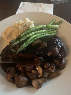 Caroline's By The Bay by null