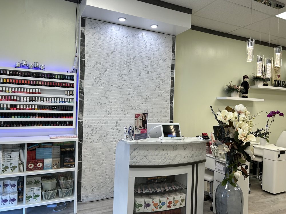 SYLVA NAIL SPA - 390 Walmart Plz, Sylva, North Carolina - Nail