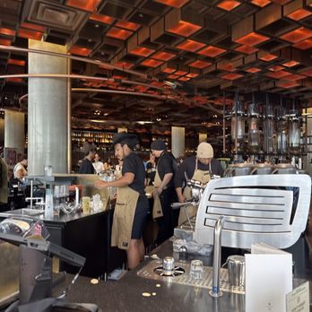 Starbucks Reserve Roastery - Coffee Roasteries Near Me - New York, New York