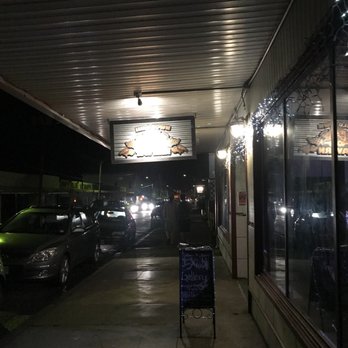 Hilo Town Tavern - Music Venues Near Me - Hilo, Hawaii Hilo Town Tavern - Music Venues Near Me - Hilo, Hawaii