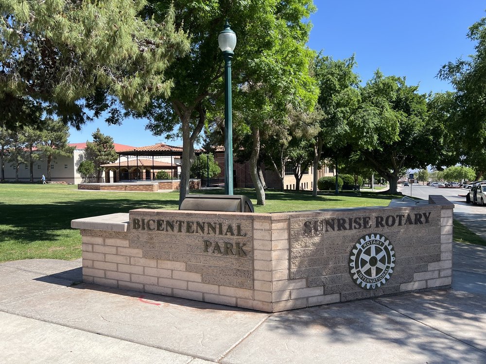 Bicentennial Park Logo