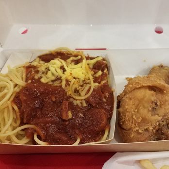 Jollibee - Spaghetti with one piece Chickenjoy for $6.49 - Fast Food Near Me - Houston, Texas