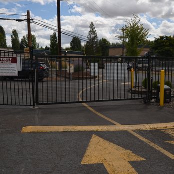 B Street Self Storage - Self Storage Near Me - Forest Grove, Oregon