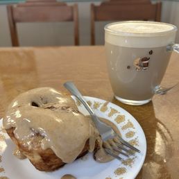 Cinnamon roll and caramel latte Cinnamon roll and caramel latte
