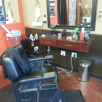 Babb's Barbershop - Traditional barbering - Barbers Near Me - Englewood, Florida Babb's Barbershop - Traditional barbering - Barbers Near Me - Englewood, Florida