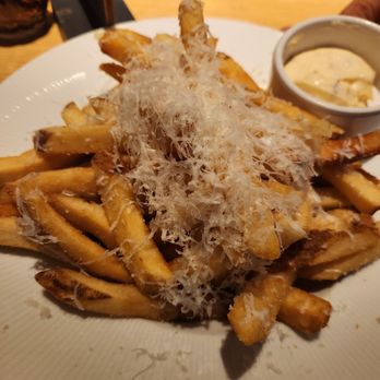 Lobby Lounge - Truffle Parmesan Fries - Lounges Near Me - Los Angeles, California Lobby Lounge - Truffle Parmesan Fries - Lounges Near Me - Los Angeles, California