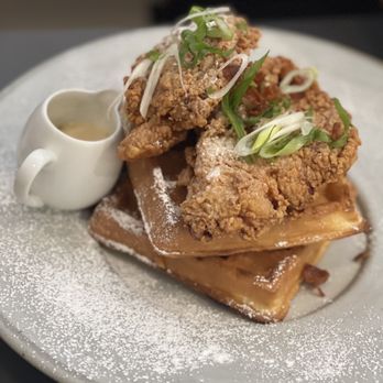 ēst Restaurant - French Near Me - Toronto, Ontario ēst Restaurant - French Near Me - Toronto, Ontario