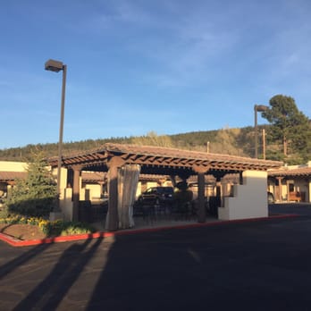 The Lodge on Route 66 - Hangout in a comfy patio - Hotels Near Me - Williams, Arizona The Lodge on Route 66 - Hangout in a comfy patio - Hotels Near Me - Williams, Arizona