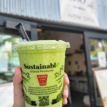 ALO Cafe - Green Tropical Smoothie ($10.98) - has pineapples, kale, banana, and pineapple juice! - Vegetarian Near Me - Honolulu, Hawaii