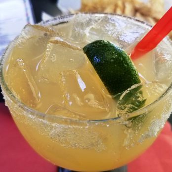 El Lago - Truly, one of the best margaritas out there; these are amazing! - Mexican Near Me - Zion, Illinois