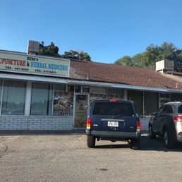 It's located right there, just no sign at the top of the building. Very friendly!!! It's located right there, just no sign at the top of the building. Very friendly!!!